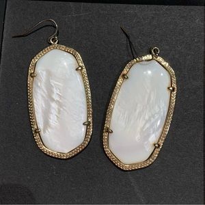 Kendra Scott Danielle Gold Statement Earrings in Mother of Pearl White